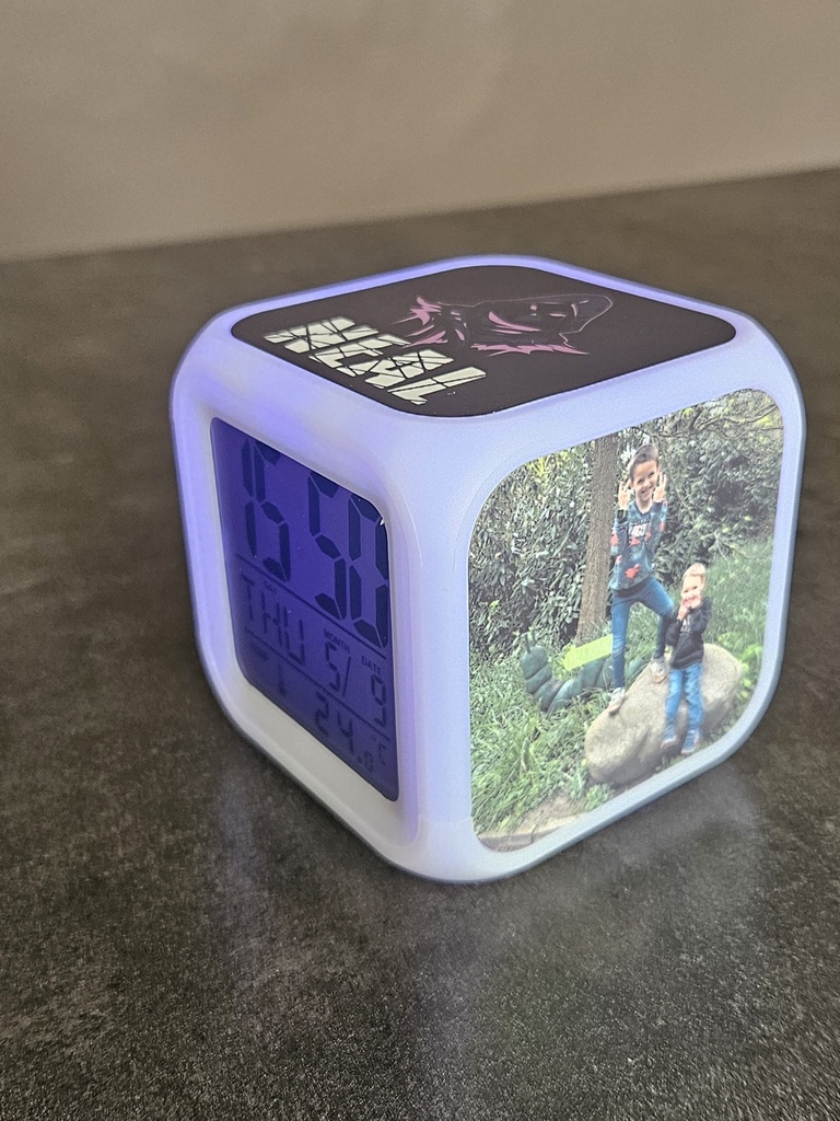 Digitale LED wekker - Alarmklok met verschillende kleuren